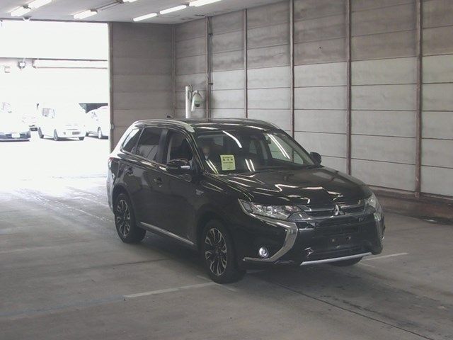 2108 MITSUBISHI OUTLANDER PHEV GG2W 2017 г. (ARAI Bayside)